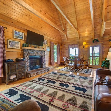 Bear Tracks, 2 Bedrooms, Hot Tub, Fireplace, Wifi, Jetted Tub, Sleeps 6 Gatlinburg Eksteriør bilde