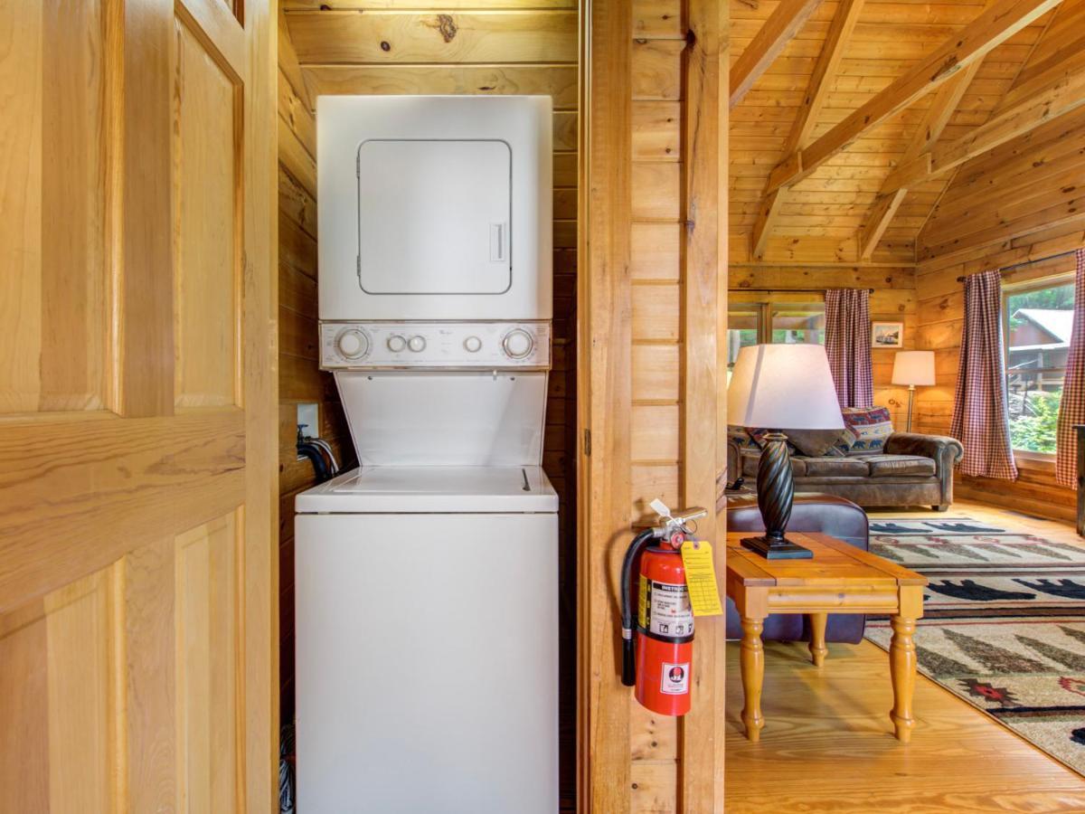 Bear Tracks, 2 Bedrooms, Hot Tub, Fireplace, Wifi, Jetted Tub, Sleeps 6 Gatlinburg Eksteriør bilde